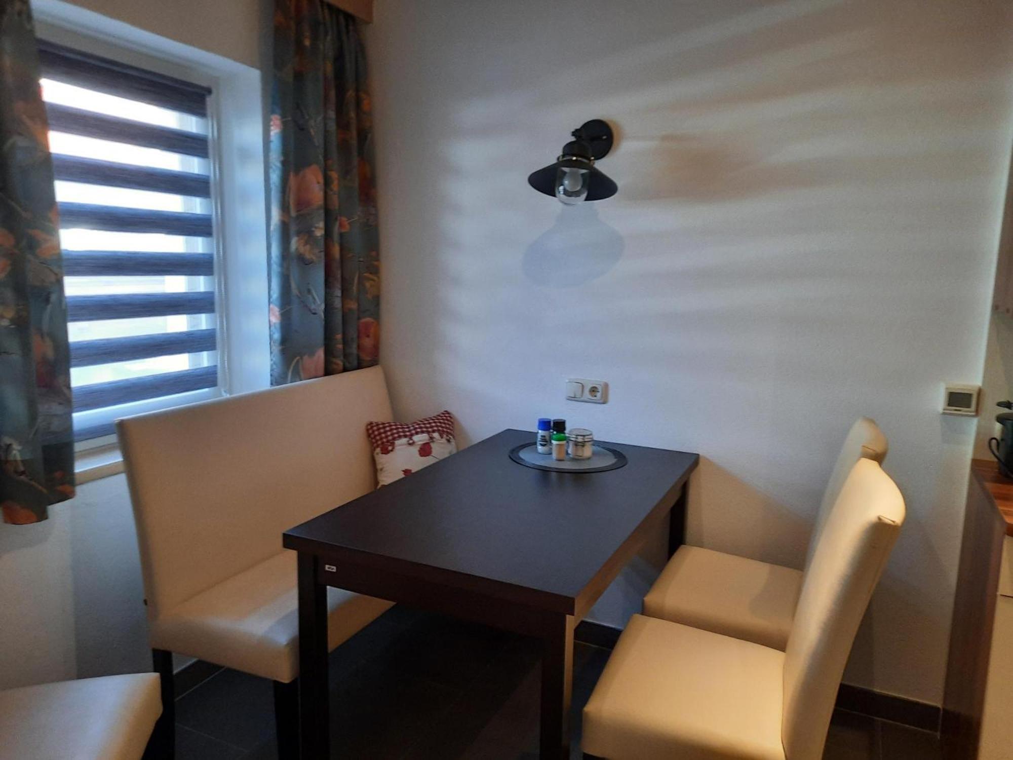 Gasthof Erzherzog Rainer - Zimmer Und Ferienwohnung Kössen Quarto foto